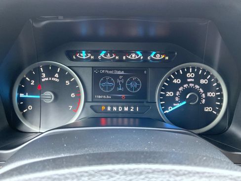 Used 2016 Ford F150 XLT w/ Equipment Group 302A Luxury AWD/4WD image 12