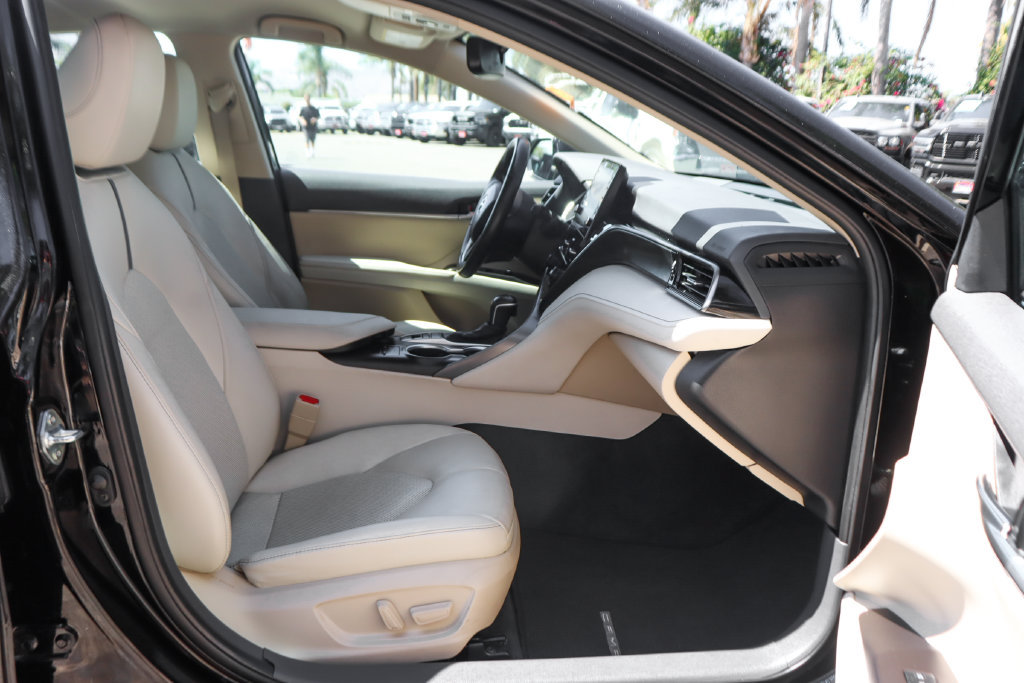 Used 2023 Toyota Camry XLE FWD image 38