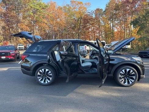 New 2026 Ford Explorer Platinum w/ LUX Leather Package image 29