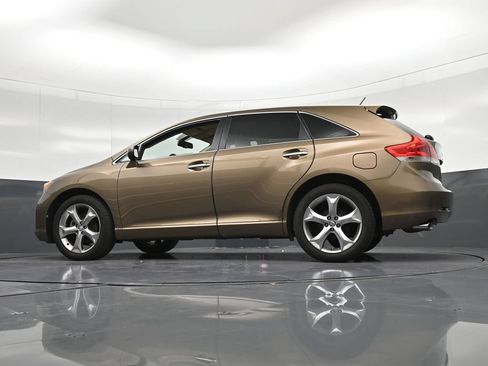 Used 2010 Toyota Venza FWD image 34