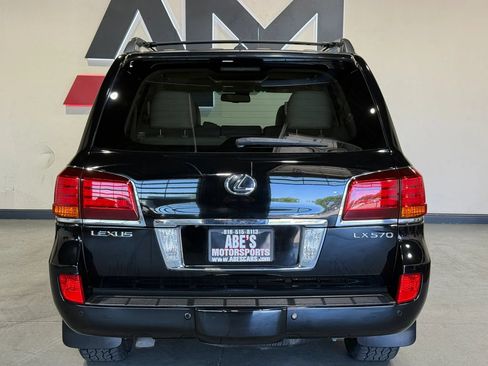 Used 2010 Lexus LX 570 4WD image 5