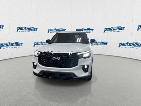 New 2026 Ford Explorer ST-Line w/ ST-Line Street Pack AWD/4WD image 4