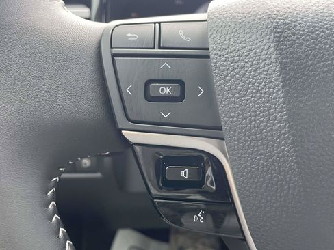 Used 2026 Toyota Camry SE FWD image 20
