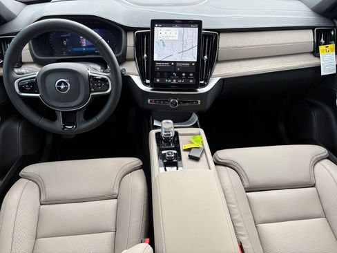 New 2026 Volvo XC90 B6 Ultra w/ Protection Package Premier image 10