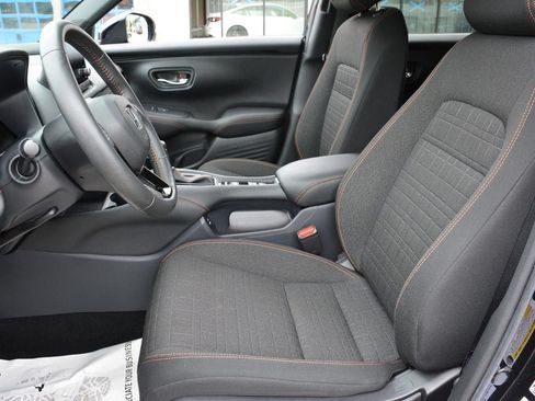 Used 2024 Honda HR-V Sport image 7