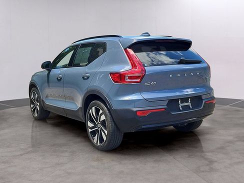 Used 2023 Volvo XC40 B5 Plus w/ Protection Package Premier AWD/4WD image 4