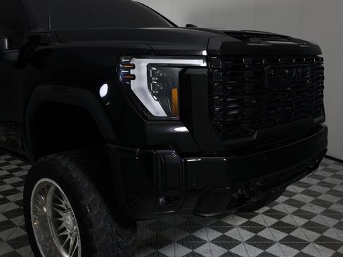 Used 2024 GMC Sierra 2500 Denali w/ Denali Reserve Package image 45