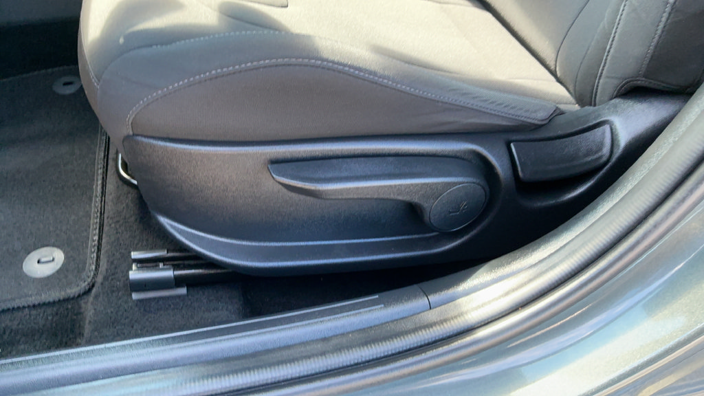 Used 2024 Hyundai Elantra SEL FWD image 19