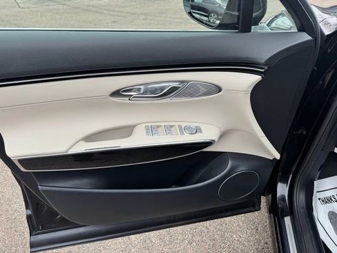 Used 2023 Genesis GV70 2.5T image 21