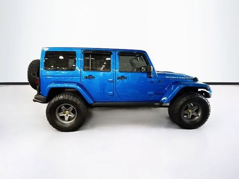 Used 2015 Jeep Wrangler Unlimited Rubicon w/ Connectivity Group image 5