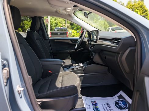 Certified 2025 Ford Escape Active w/ Tech Pack #1 AWD/4WD image 9