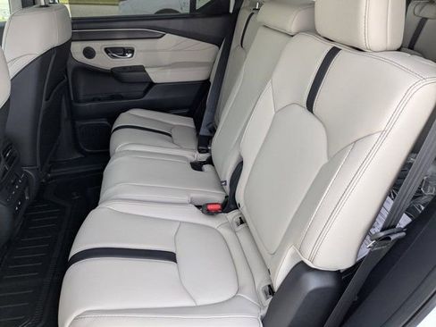 New 2026 Honda Pilot Touring image 14