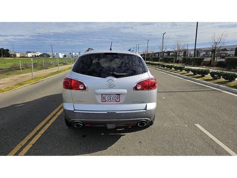 Used 2009 Buick Enclave CXL w/ Entertainment Package #4 image 6