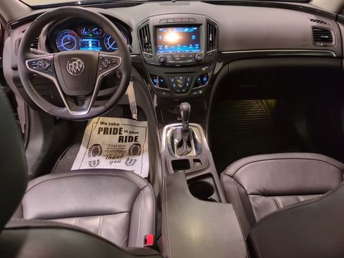 Used 2017 Buick Regal Sport Touring image 16