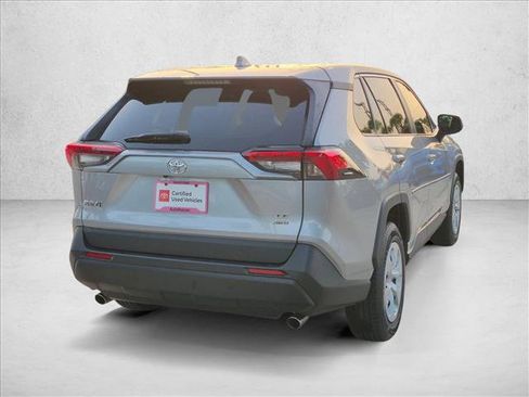 Used 2023 Toyota RAV4 LE AWD/4WD image 5