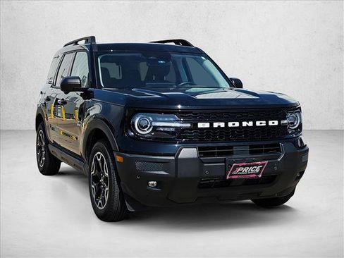 Used 2025 Ford Bronco Sport Outer Banks w/ Outer Banks Tech Package+ AWD/4WD image 3