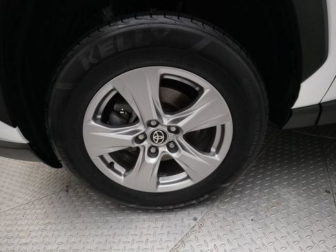 Used 2024 Toyota RAV4 XLE AWD/4WD image 26