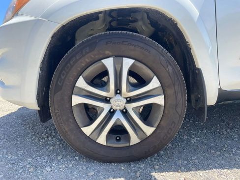 Used 2009 Toyota RAV4 Limited AWD/4WD image 29