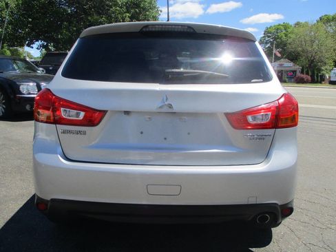 Used 2014 Mitsubishi Outlander Sport SE image 3