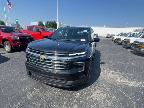 Used 2026 Chevrolet Traverse LT w/ Driver Confidence Package AWD/4WD image 5
