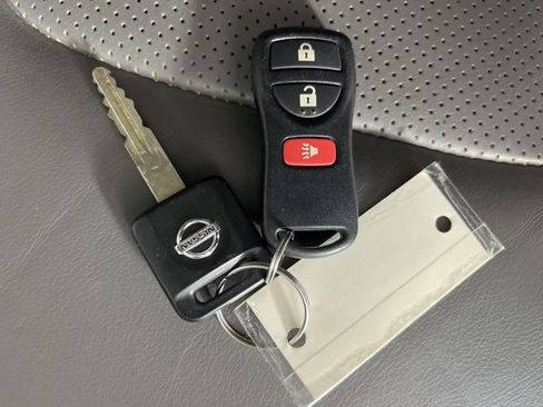 Used 2019 Nissan Frontier SL image 17