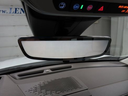 Used 2025 GMC Acadia Denali image 26