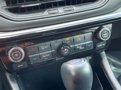 Used 2022 Jeep Compass Trailhawk image 15