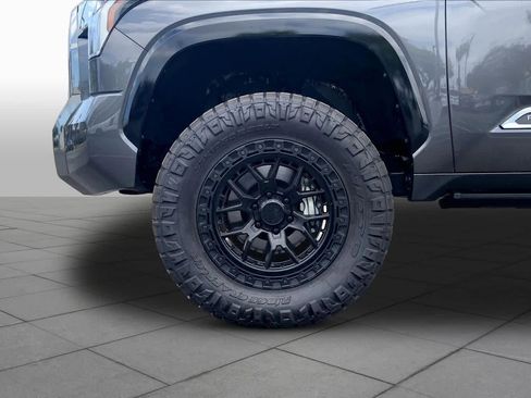 Used 2026 Toyota Tundra Platinum w/ TRD Off-Road Package AWD/4WD image 9