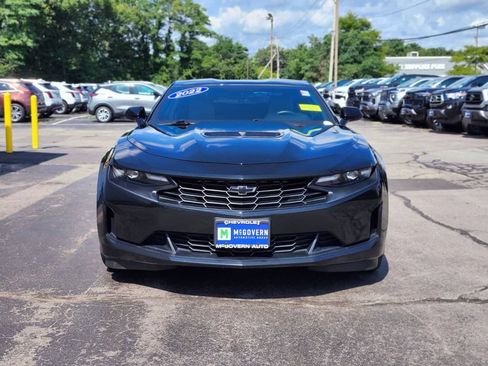 Used 2022 Chevrolet Camaro LT RWD image 8