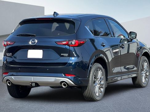 New 2025 MAZDA CX-5 Signature image 3