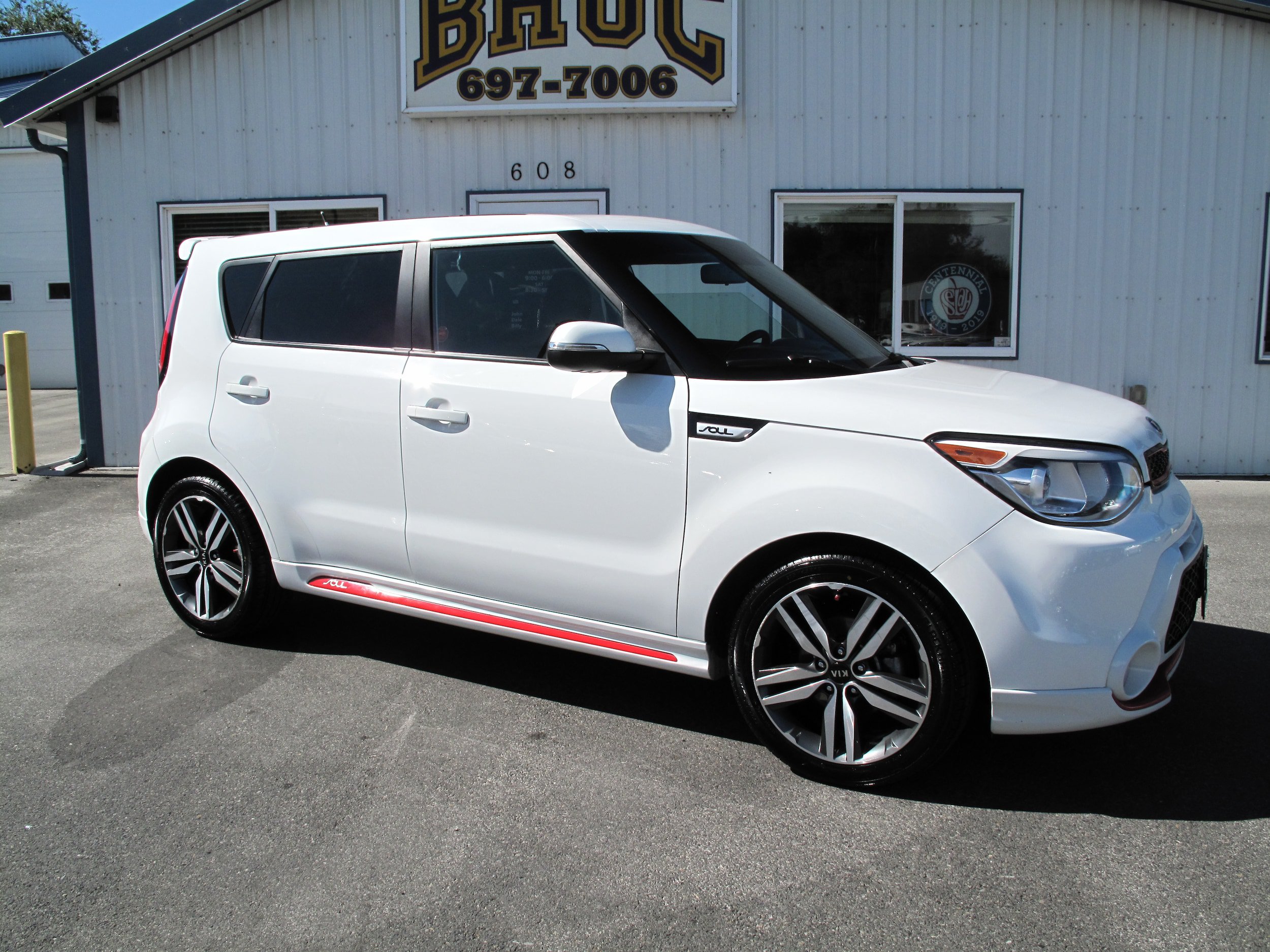 Used 2014 Kia Soul + FWD image 1