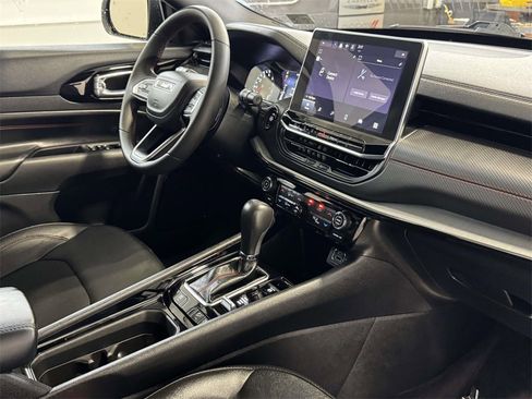 Certified 2024 Jeep Compass Trailhawk image 10