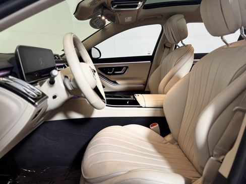 Used 2023 Mercedes-Benz S 500 4MATIC image 18