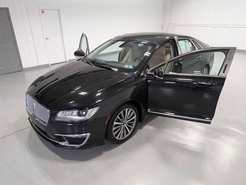 Used 2019 Lincoln MKZ Premiere image 16
