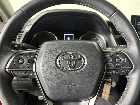 Used 2022 Toyota Camry SE FWD image 15