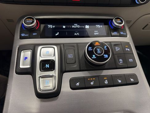 Used 2024 Hyundai Palisade Calligraphy image 39