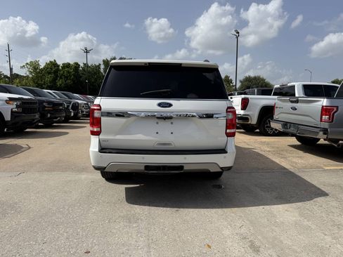 Used 2020 Ford Expedition XLT w/ Equipment Group 202A RWD image 41