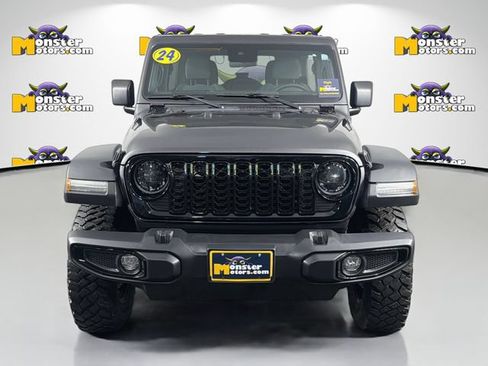 Used 2024 Jeep Wrangler Unlimited Sport AWD/4WD image 2