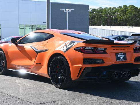 Used 2023 Chevrolet Corvette Z06 image 8