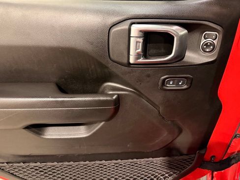 Used 2022 Jeep Wrangler Unlimited Sport AWD/4WD image 12
