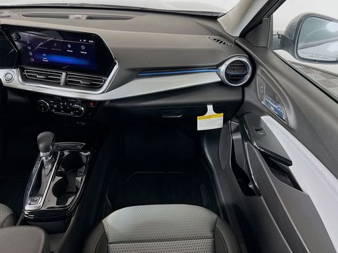 New 2026 Chevrolet Trax LT w/ LT Convenience Package FWD image 22