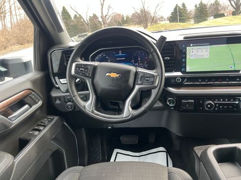 Used 2025 Chevrolet Silverado 2500 LT w/ Convenience Package AWD/4WD image 30