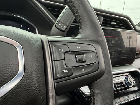 Used 2025 GMC Sierra 2500 Denali Ultimate image 9