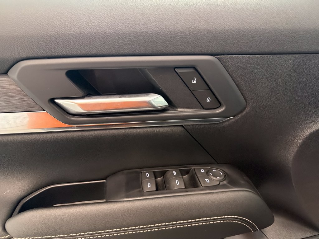 New 2027 GMC Terrain Elevation w/ Elevation Premium Package FWD image 13