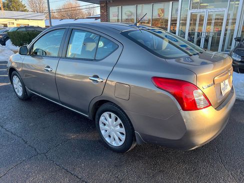 Used 2012 Nissan Versa SV image 12