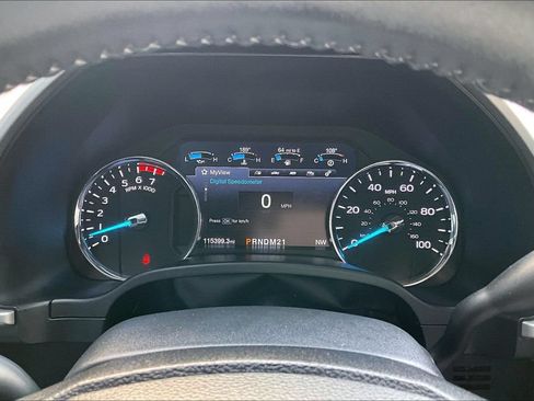 Used 2019 Ford F250 Lariat w/ Lariat Value Package AWD/4WD image 2