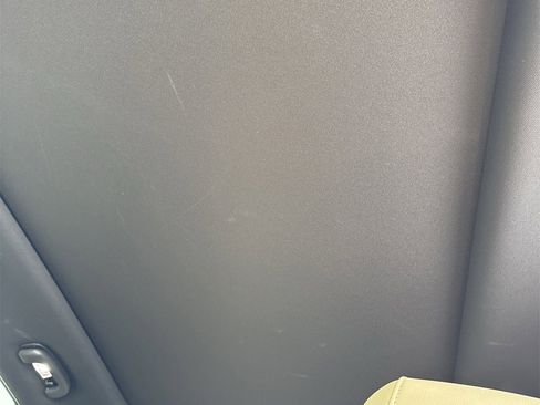 Used 2017 Cadillac XT5 Luxury w/ Driver Awareness Package image 13