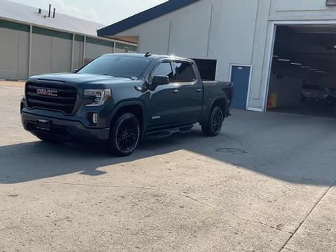 Used 2021 GMC Sierra 1500 Elevation w/ X31 Off-Road Package AWD/4WD image 4