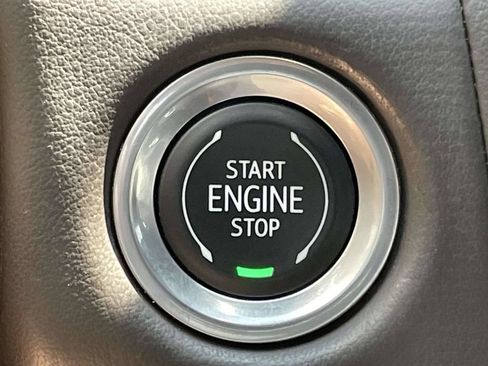 Used 2022 GMC Yukon SLT w/ SLT Premium Package RWD image 24