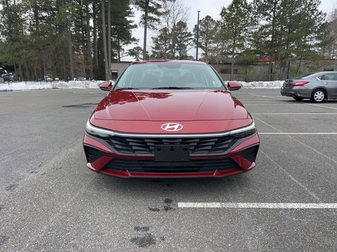 Certified 2024 Hyundai Elantra SEL image 3